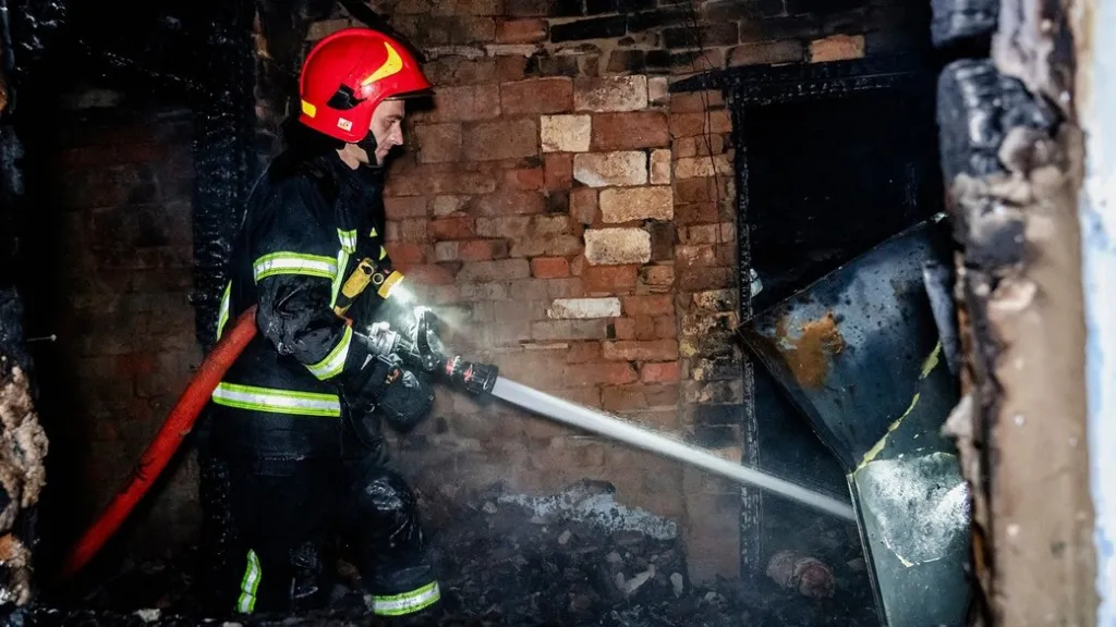 Двоє людей загинули у пожежі на Хмельниччині