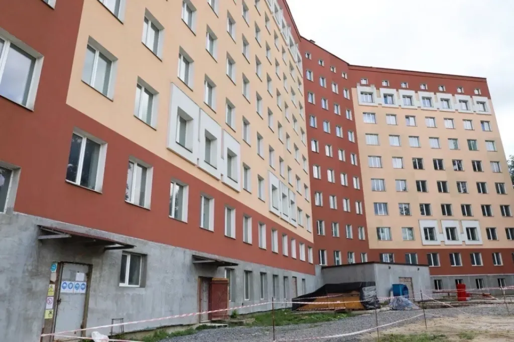 Для завершення проєкту нового корпусу дитячої лікарні на Хмельниччині бракує понад пів мільйона гривень
