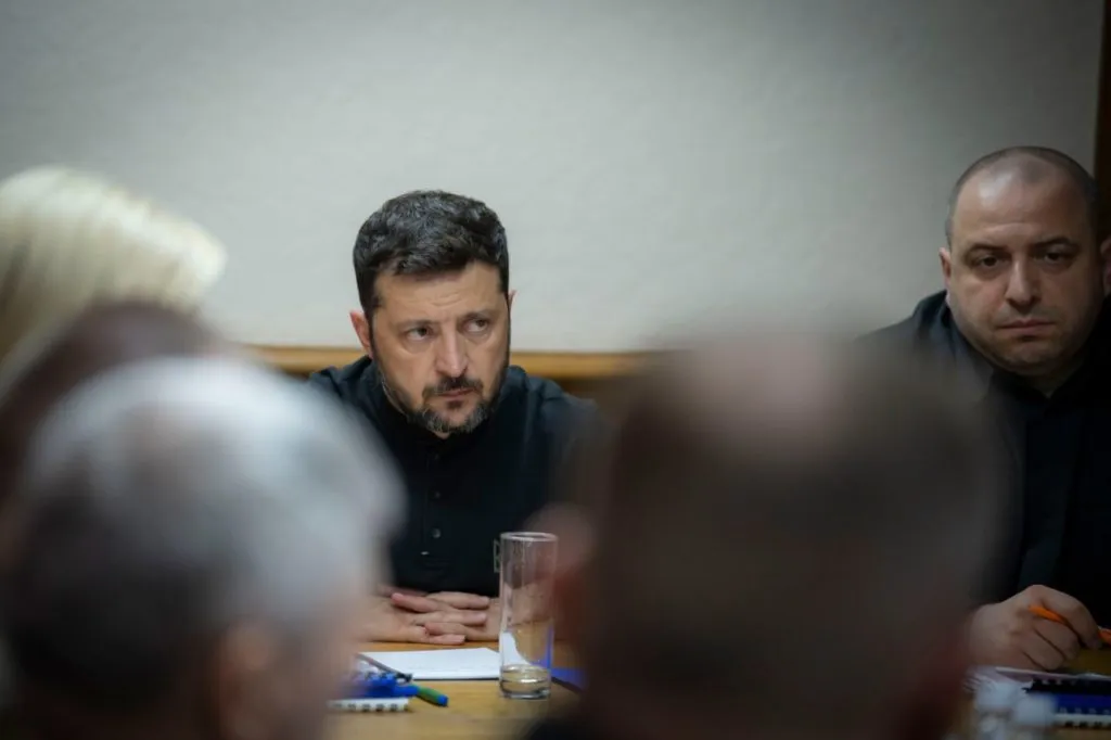 Зеленський провів зустріч із фракцією «Слуга народу» в Офісі президента