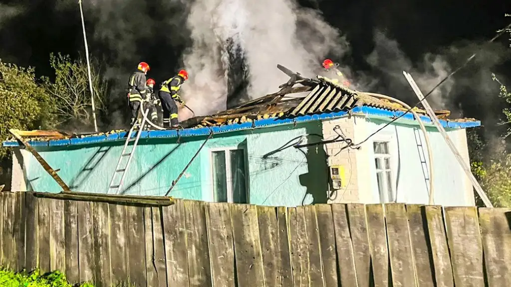 У селі на Хмельниччині під час пожежі загинула 79-річна жінка