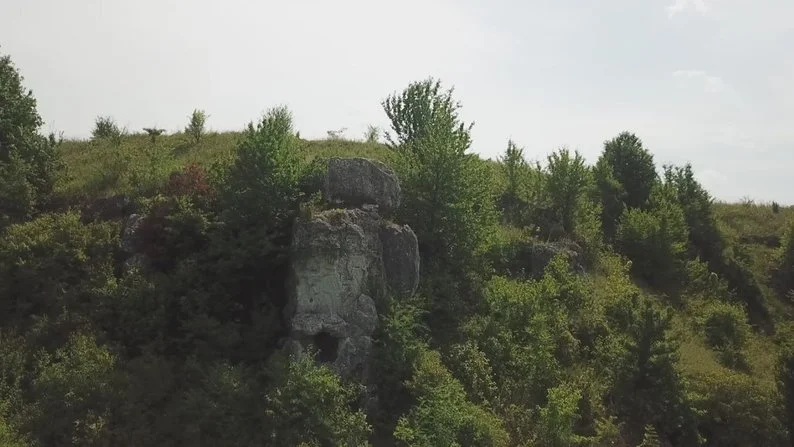 Марусин камінь на Хмельниччині: легенда про сміливу дівчину і панську несправедливість
