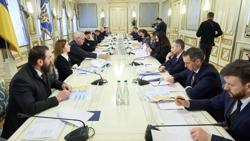 Зеленський доручив запустити програму контрольованого експорту української зброї вже у листопаді