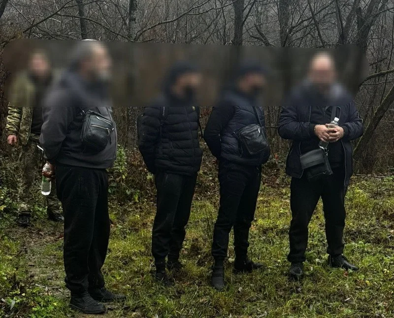Прикордонники затримали чоловіків біля словацького кордону: серед групи був мешканець Хмельниччини