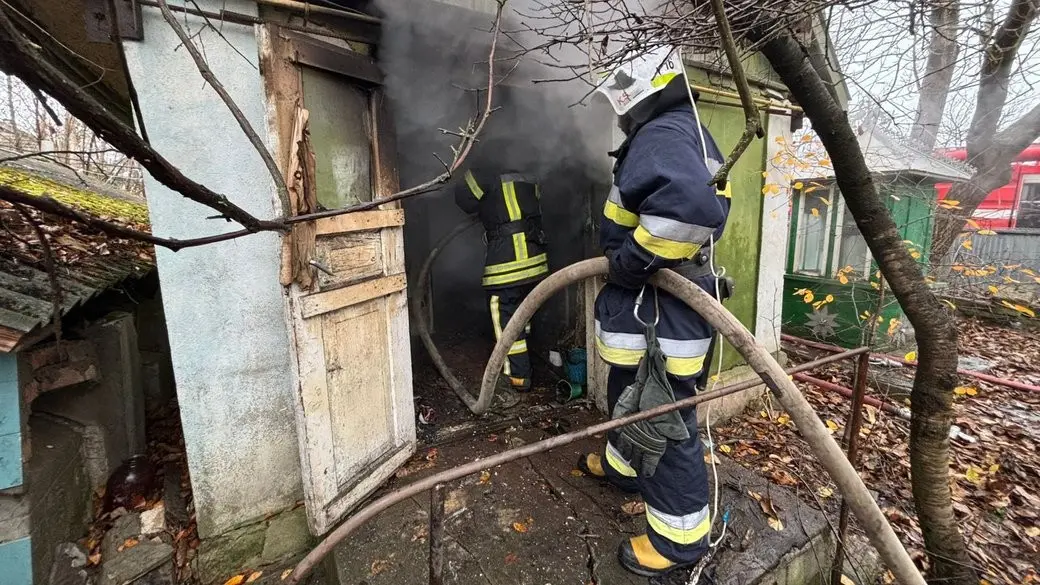 Пожежна доба на Хмельниччині: один чоловік травмований, ще два загоряння ліквідовані