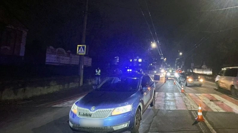Дві аварії за день на Хмельниччині: травмовані неповнолітній мотоцикліст і пішохідка