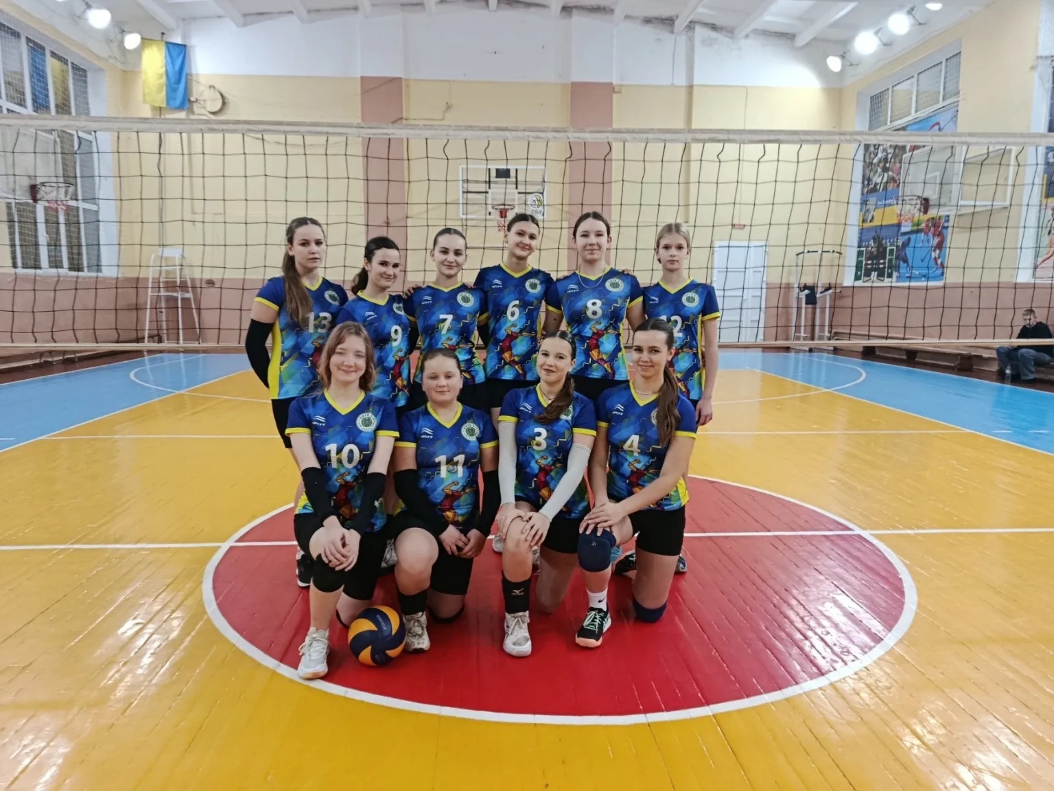 Starlight бере впевнений реванш у міському чемпіонаті з волейболу серед дівчат