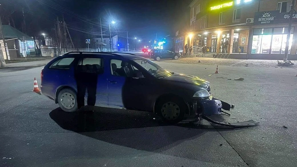 ДТП у Полонному: 15-річний мотоцикліст опинився в лікарні після зіткнення з легковиком