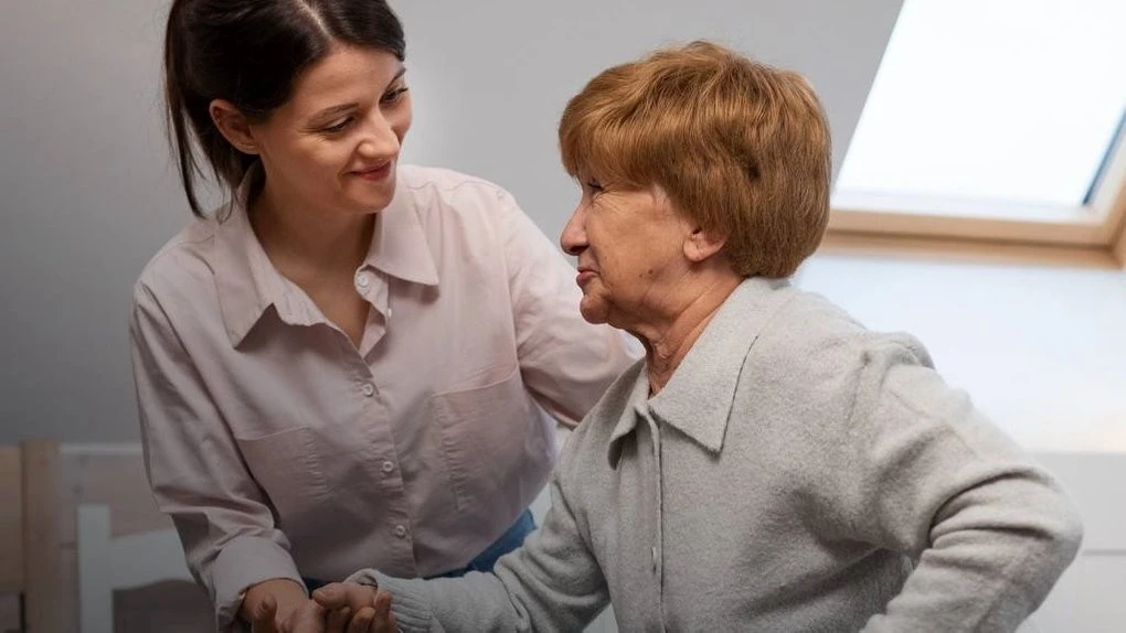 Соцпрацівникам суттєво підвищать оклади: що зміниться з початку 2026 року