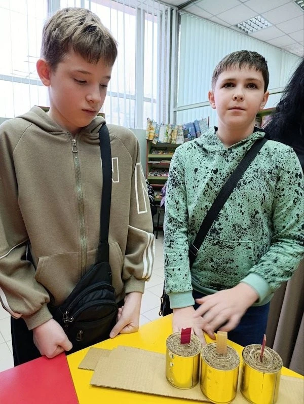 Браконьєрські сітки стали ресурсом оборони: вилучене спорядження передали військовим