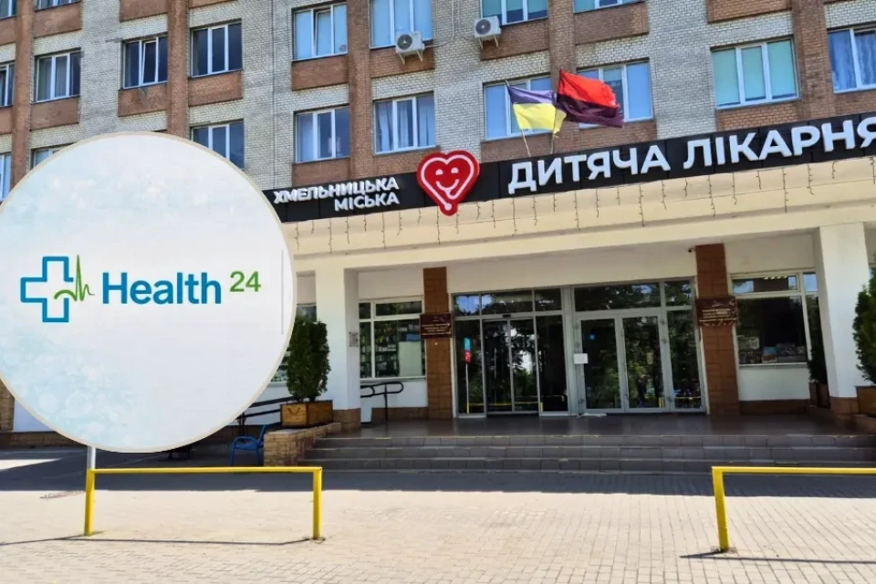 Хмельницькі батьки переходять на нову систему запису до дитячої лікарні