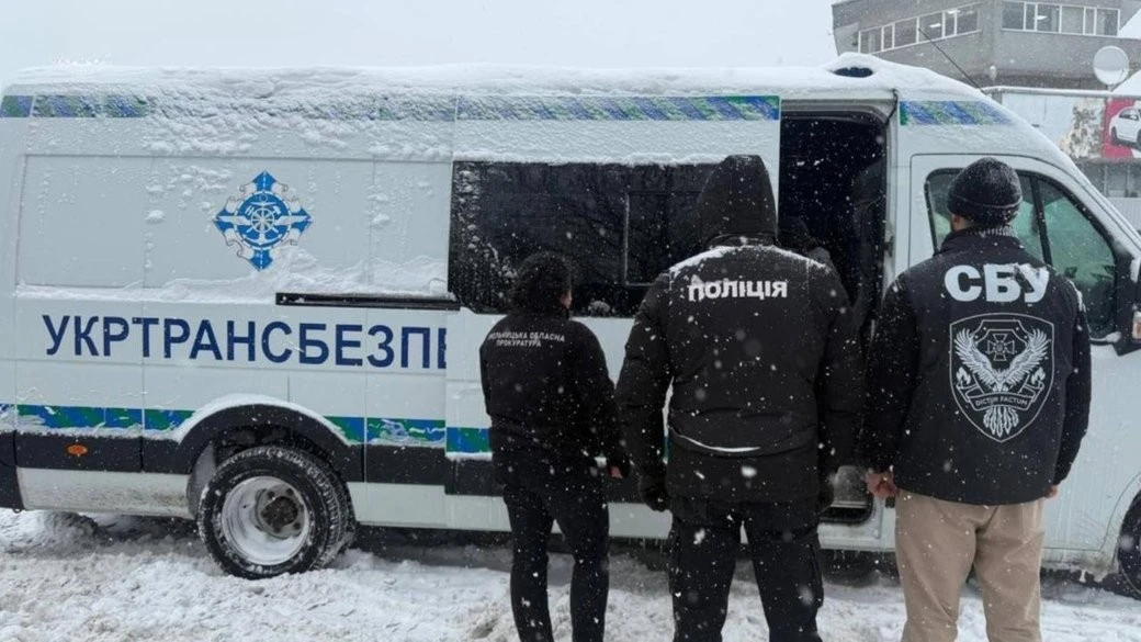 На Хмельниччині затримали інспектора Укртрансбезпеки за хабар