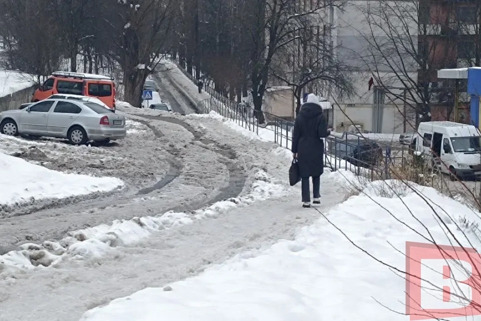 Ожеледиця скувала місто: травмпункт Хмельницького працював на межі можливостей