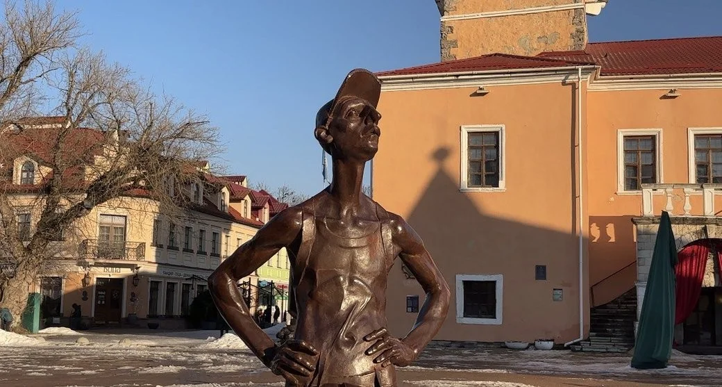 Костюми, кава і пам’ять міста: як Кам’янець-Подільський тримає туристичний ритм