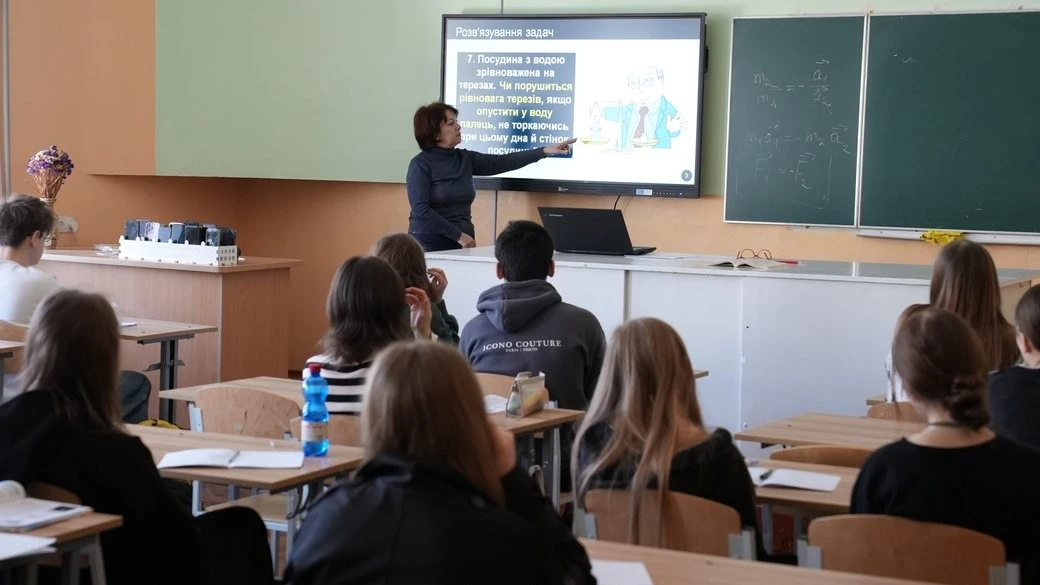 Міфи про штрафи за невідвідування школи: роз’яснення від Нацполіції