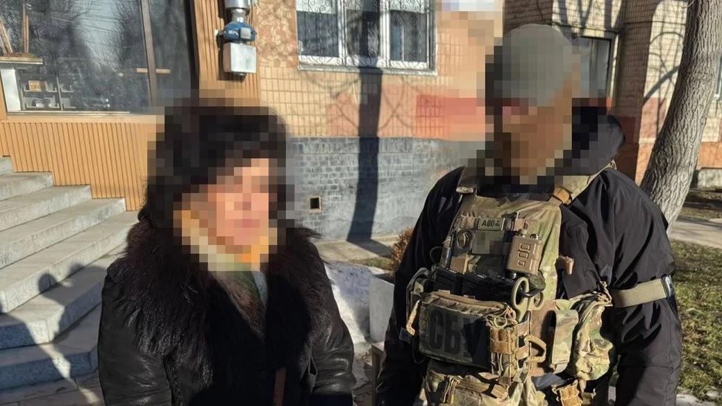 Затримали під час дорозвідки біля авто військових: у Хмельницькому судитимуть підозрювану у держзраді
