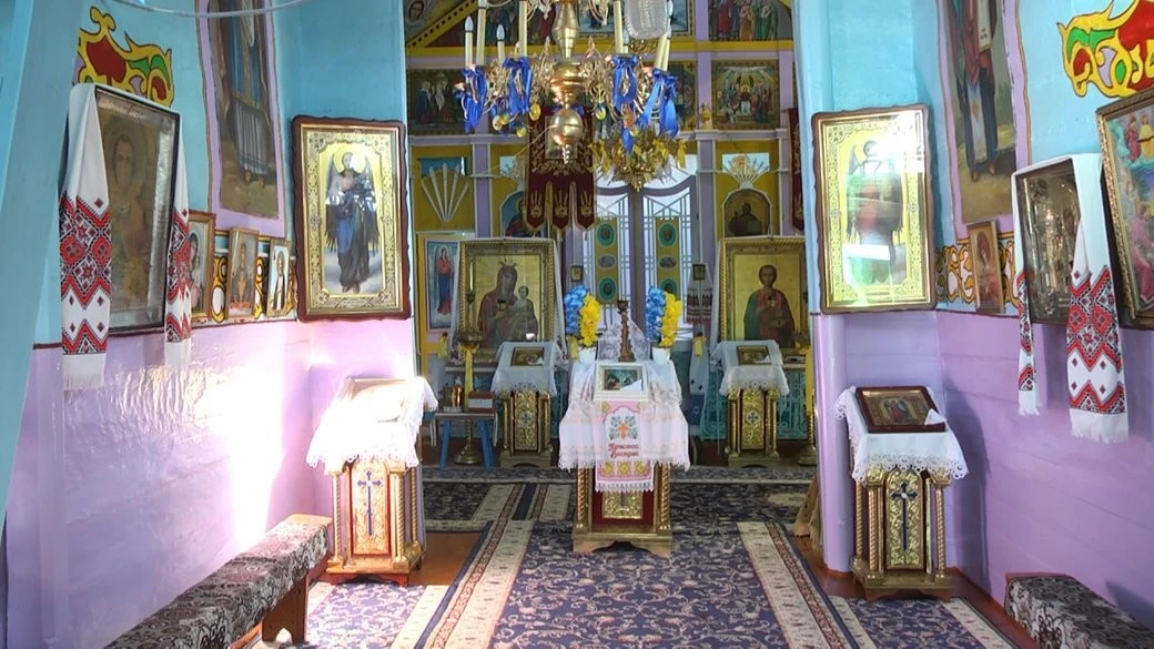 Святиня, яку врятувало зерно: на Хмельниччині діє унікальний дерев’яний храм XVIII століття