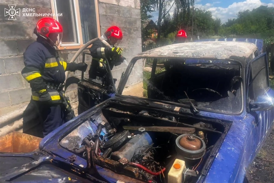 Масштабні займання на Хмельниччині: вогнеборці ліквідували одинадцять пожеж
