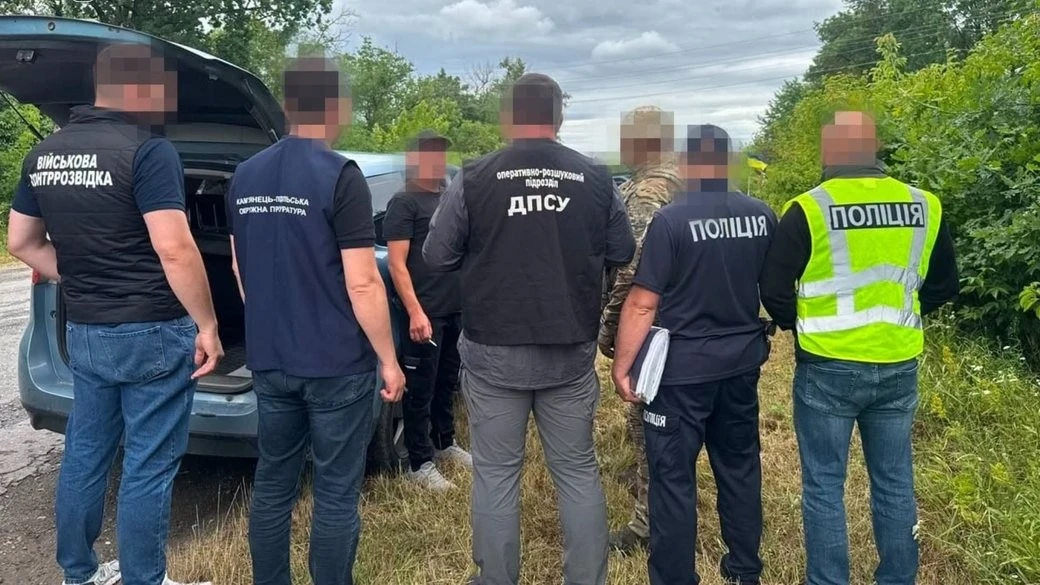 Транзит військовозобов’язаних за 9 тисяч доларів: викрито організатора схеми